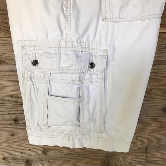 Levi’s Light Khaki 11” Cargo Shorts Size 40 - Picture 8 of 16